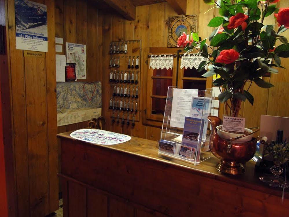 Hotel Restaurant Du Cret Bourg-Saint-Pierre Buitenkant foto